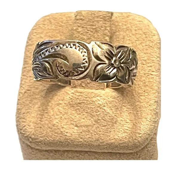 Vintage 1970s Sterling silver 925 flower etched handmade Southwestern band ring - Picture 7 of 7